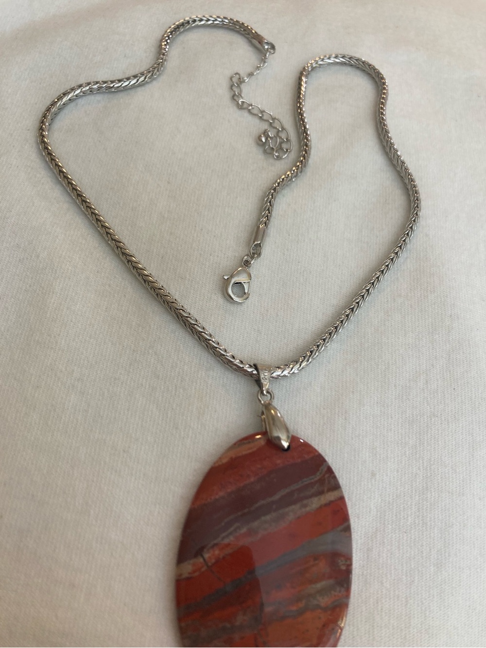 Reddish Brown Agate Natural Stone Pendant Necklace Marked 18KG - Picture 5 of 7